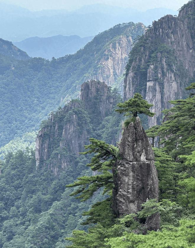 地方安徽黄山5日最建议去的三个景点费用凯发k8国际首页登录黄山游玩攻略必去的(图2)